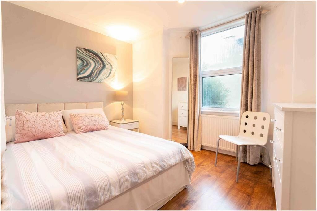 Large 3 Bedroom Modern Apartment Close To Central London Finchley Exterior photo